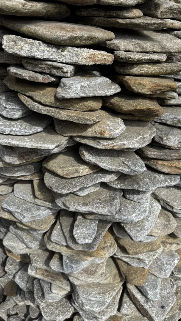 TAMBURLANMIŞ KAYRAK TAŞLARI